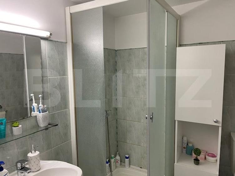 Casă individuală cu 5 camere cu Canalizare în Lăpuș Argeș
