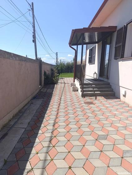 Casă cu 4 camere în Târgu Neamț
