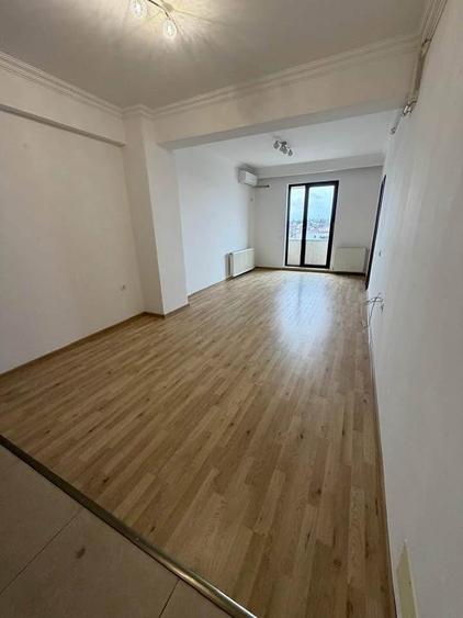 Apartament cu 3 camere decomandat în Km 4-5