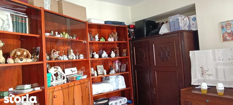 Apartament cu 4 camere în Pantelimon
