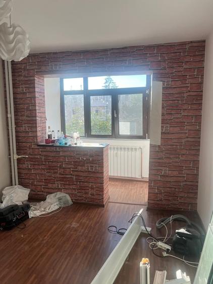 Apartament cu 3 camere decomandat în Ostroveni