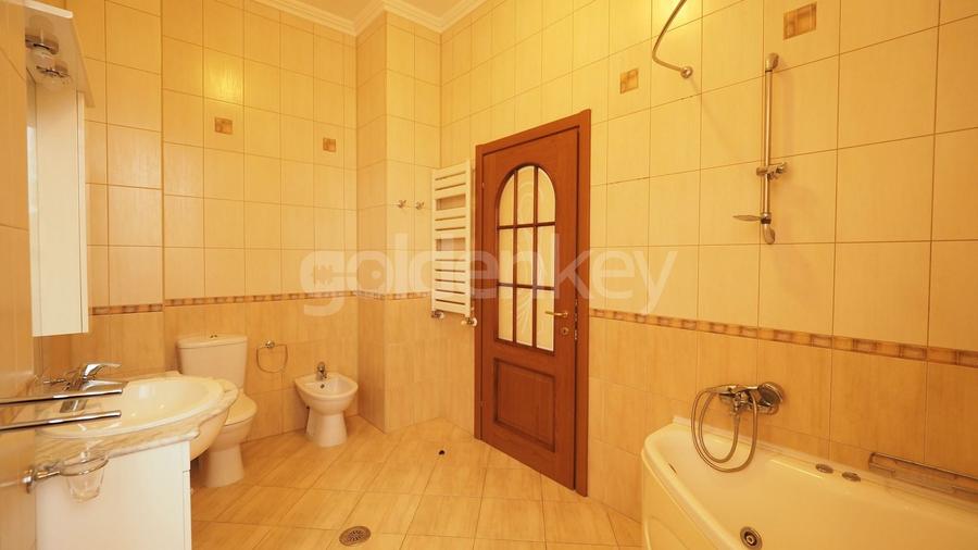 Casă individuală cu 8 camere cu Piscina în Pipera