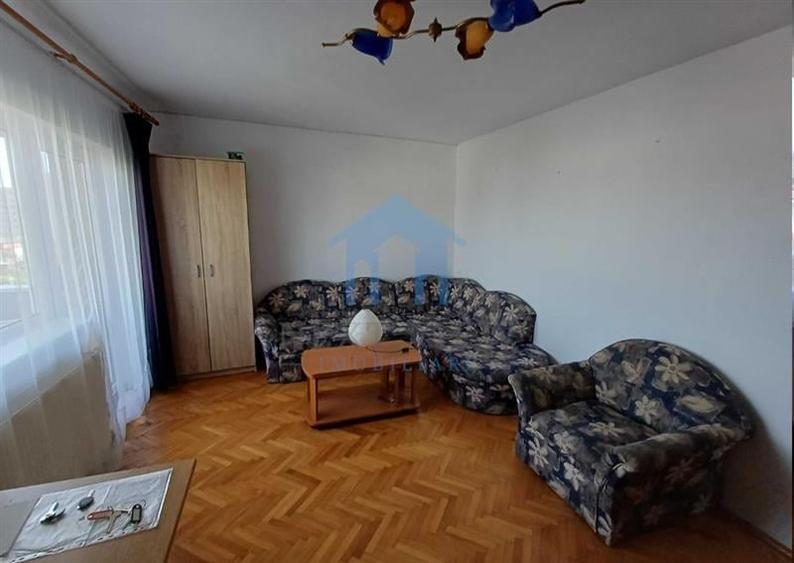 Apartament cu 3 camere decomandat în Zorilor