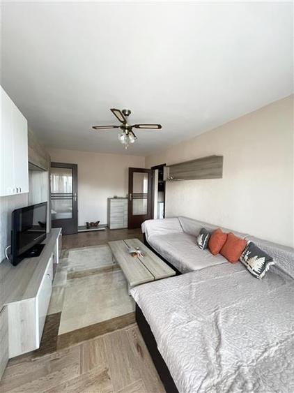Apartament 2 camere etaj intermediar intrare Racadau - 2