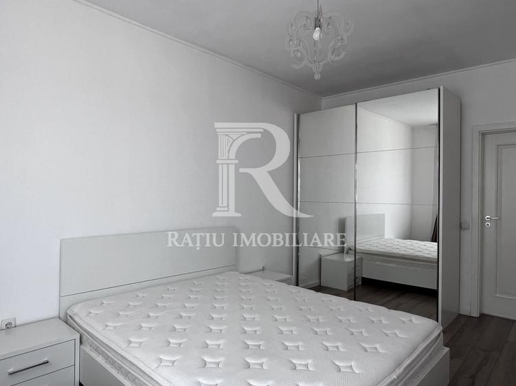 Apartament cu 3 camere decomandat, mobilat în Calea Aradului