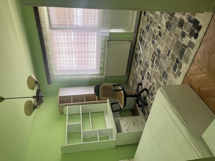 Apartament cu 3 camere decomandat în Valea Aurie
