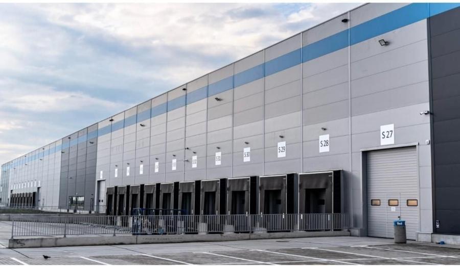 Spațiu industrial, de 1,900 mp, în Est