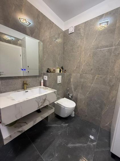 Apartament cu 2 camere decomandat în Exterior Vest