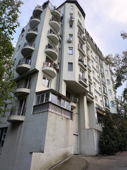 Apartament cu 2 camere semidecomandat în Tineretului