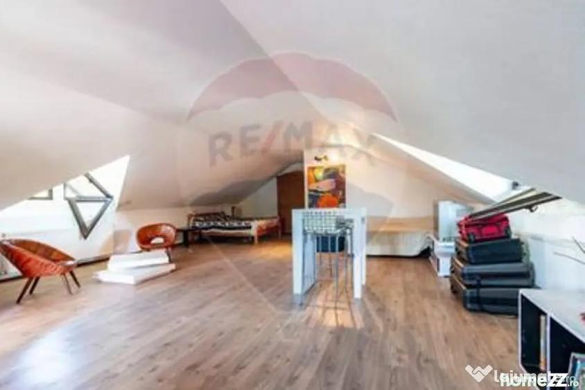 Casă cu 4 camere cu Teren 4435 Mp în Tomșani