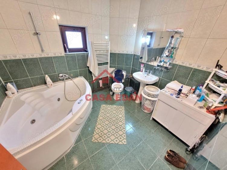 Casă cu 6 camere în Câmpina