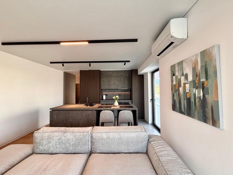 Apartament cu 3 camere, mobilat în Floreasca