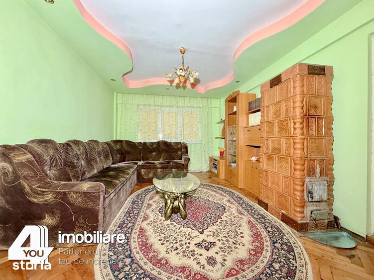 Apartament cu 3 camere semidecomandat în Ultracentral