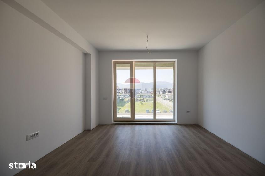 Apartament cu 3 camere în Tractorul