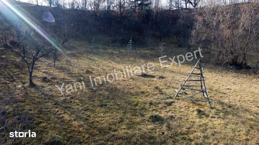 Casă cu 2 camere cu Teren 2743 Mp în Cicănești