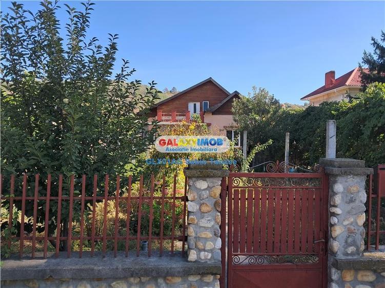 Casă cu 4 camere cu Teren 1000 Mp în Ștefănești