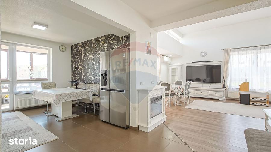 Apartament cu 3 camere în Cristian