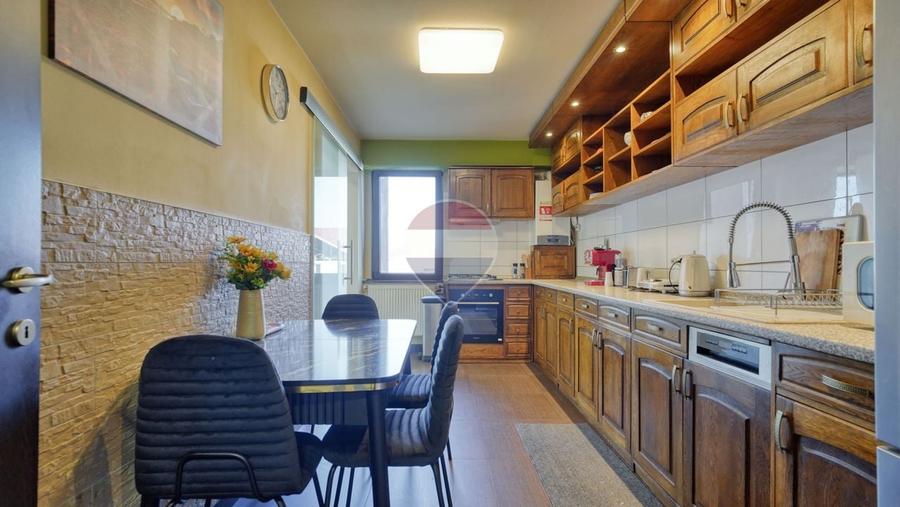 Apartament cu 2 camere decomandat, mobilat în Sud
