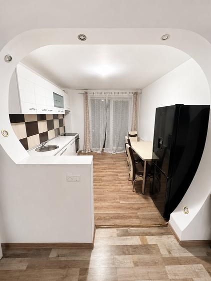 Apartament cu 2 camere semidecomandat, mobilat în Florești