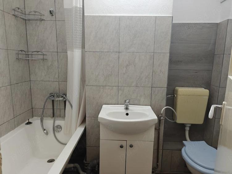Apartament cu 2 camere decomandat în Podgoria