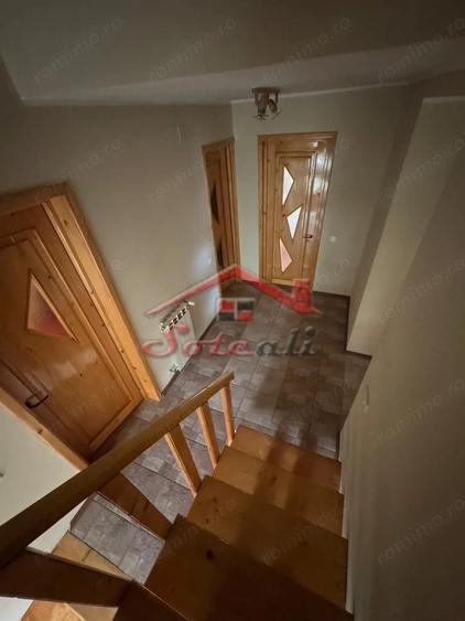 Casă cu Teren 2404 Mp în Cornu