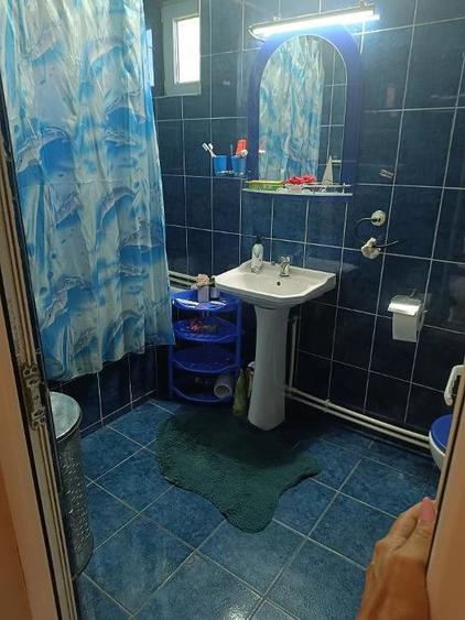 Casă cu 4 camere cu Teren 4925 Mp în Central