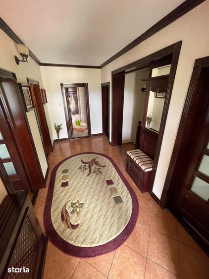 Casă cu 5 camere cu Teren 1000 Mp în Miroslava
