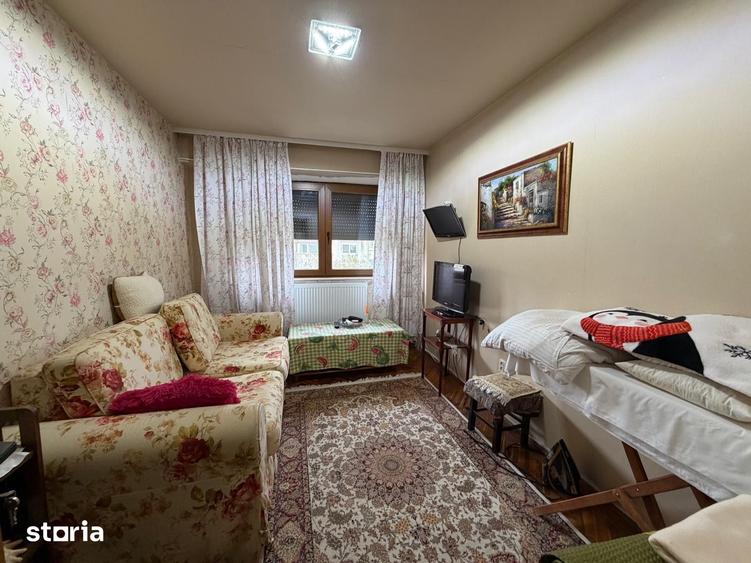 Apartament cu 4 camere decomandat, mobilat în Tomis I