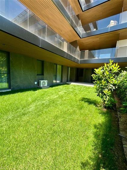 Apartament cu 4 camere semidecomandat, mobilat în Iancu Nicolae