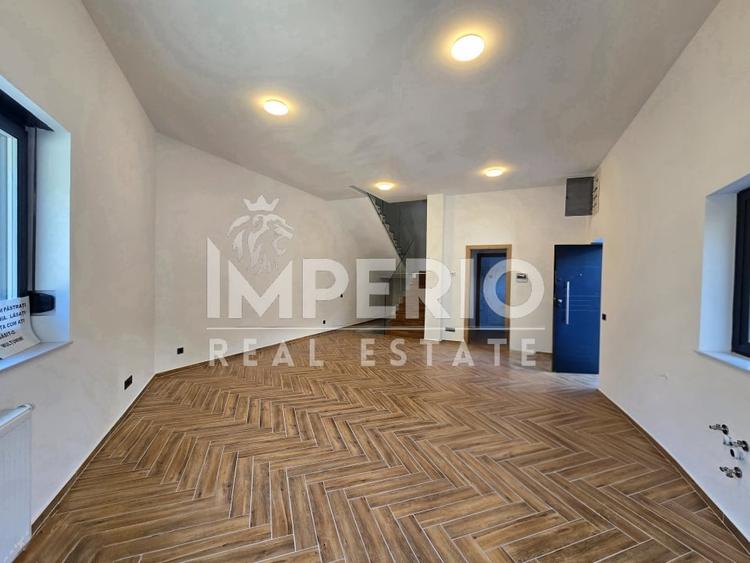 Casă individuală cu 12 camere cu Canalizare în Mărăști