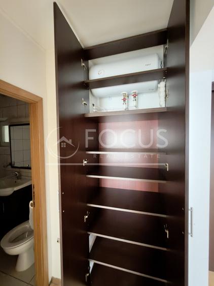 Apartament cu 3 camere semidecomandat, mobilat în Tei