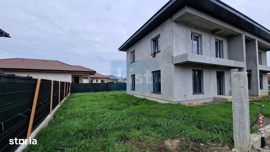 Casă cu 4 camere cu Teren 250 Mp în Recea