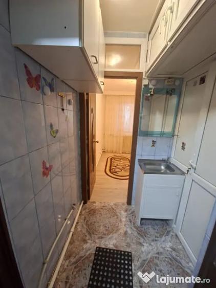 Garsonieră în Craiovița Nouă