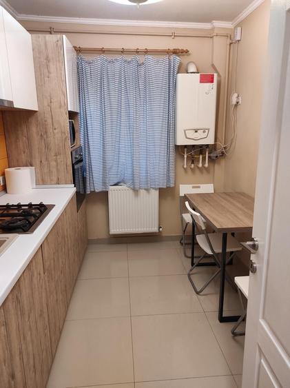 Apartament cu 2 camere semidecomandat în City Park Mall
