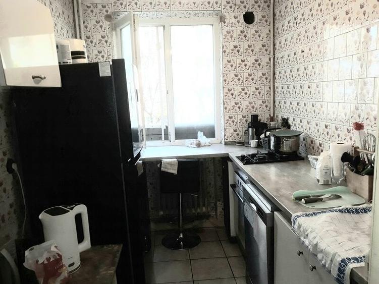Apartament cu 3 camere semidecomandat în Colentina