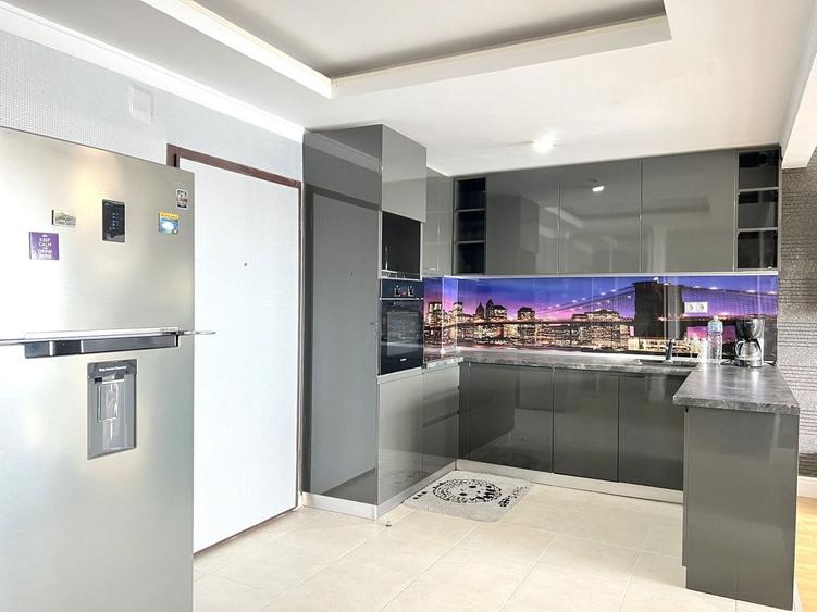 Apartament cu 2 camere decomandat, mobilat în Tei