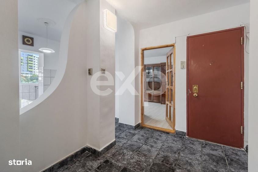 Apartament cu 3 camere decomandat în Lotus