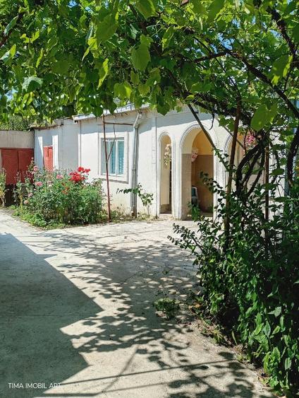 Duplex cu 5 camere cu Teren 4041 Mp în Horlăceni