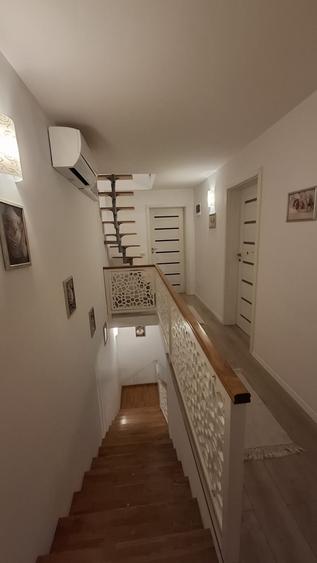 Casă cu 6 camere cu Teren 140 Mp în Popești-Leordeni