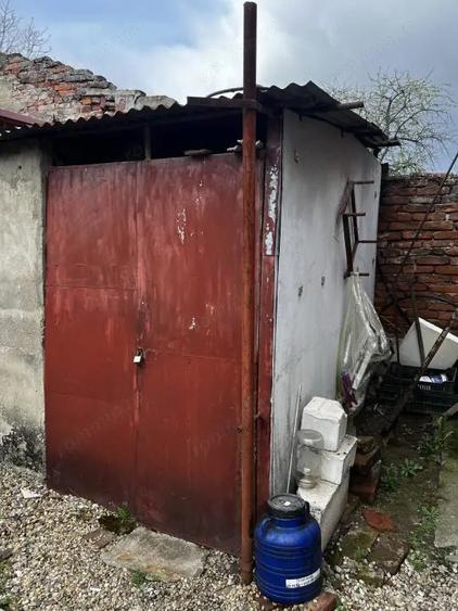 Casă cu 4 camere cu Teren 105 Mp în Lunei