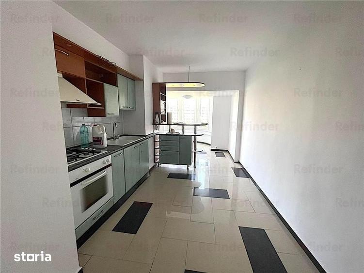 Apartament cu 3 camere decomandat în Centrul Civic
