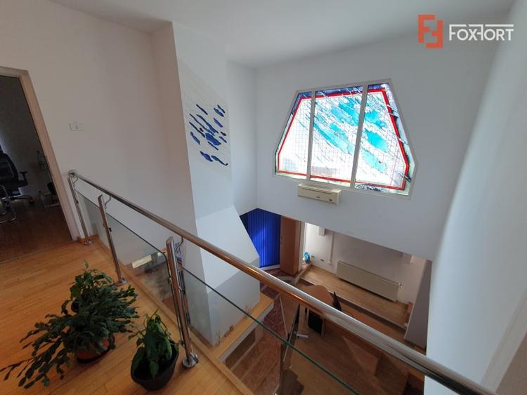 Casă individuală cu 9 camere cu Piscina în Braytim