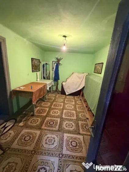 Casă cu 6 camere cu Teren 270 Mp în Central