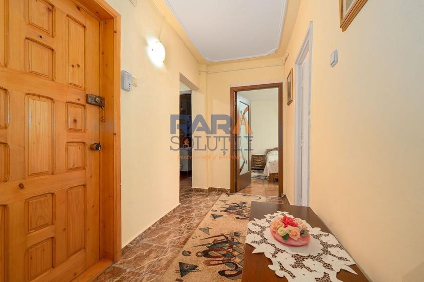 Apartament cu 2 camere decomandat, mobilat în Central