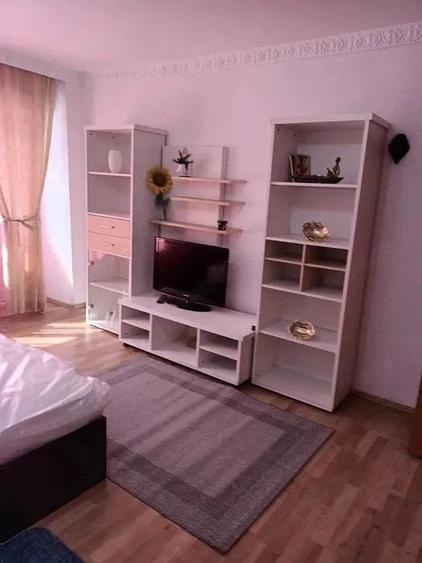 Garsonieră decomandată în Mihai Bravu