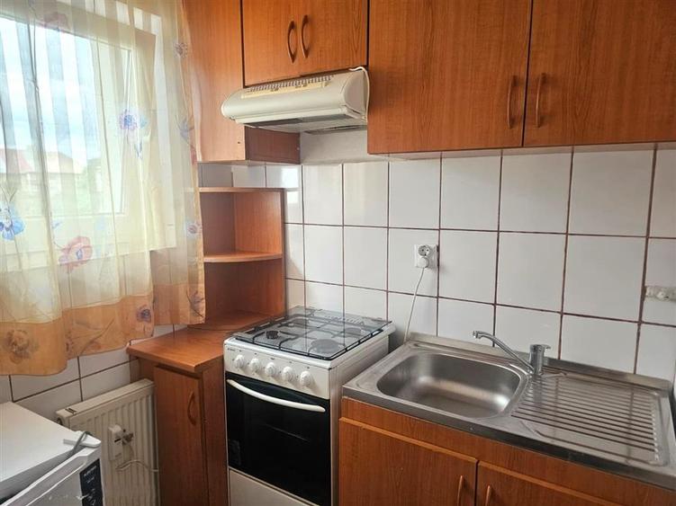 Garsonieră semidecomandată, mobilată în Obcini