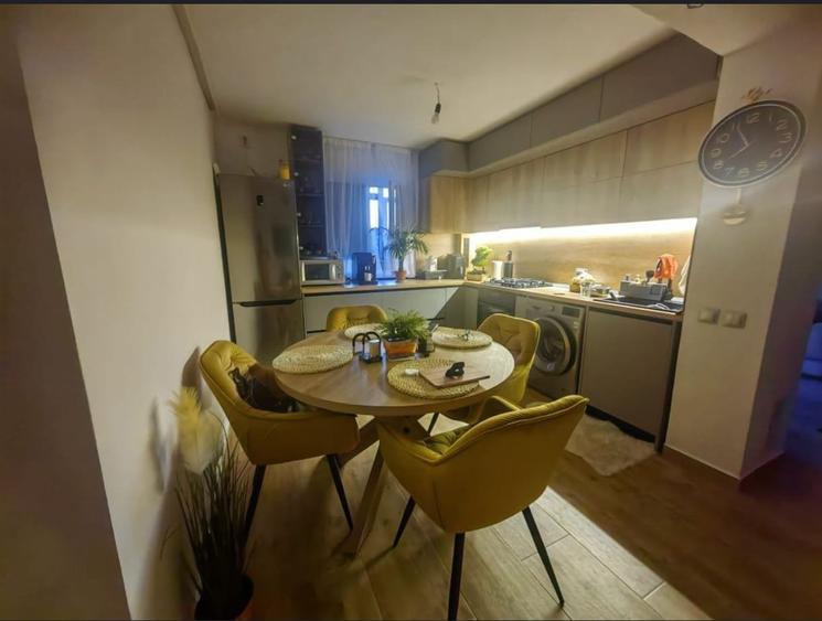 Apartament cu 2 camere decomandat, mobilat în Crângași