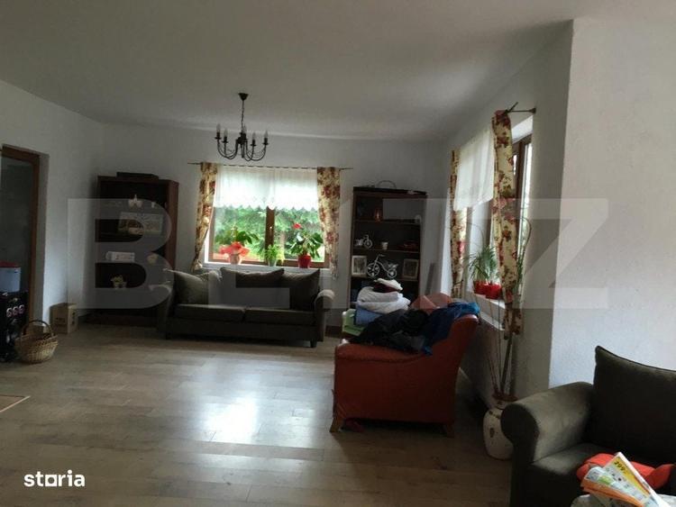 Casă cu 4 camere în Colibița