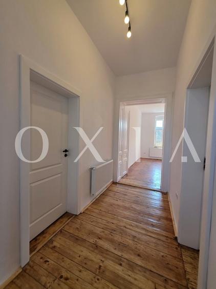 Apartament cu 3 camere semidecomandat în Elisabetin