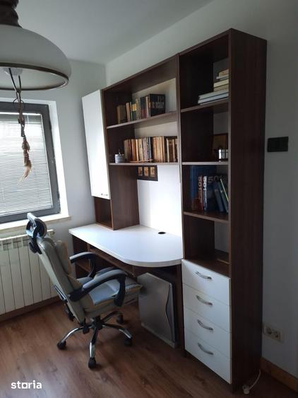 Apartament cu 4 camere decomandat în Central